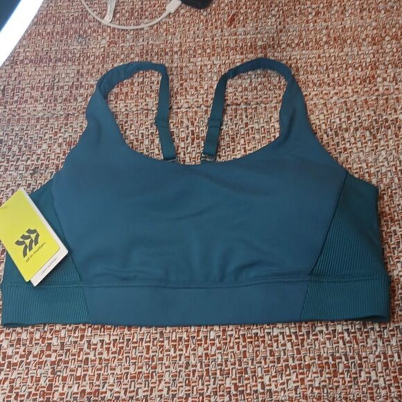 New All In Motion Sports Bra Medium New With Tags - Picture 1 of 6